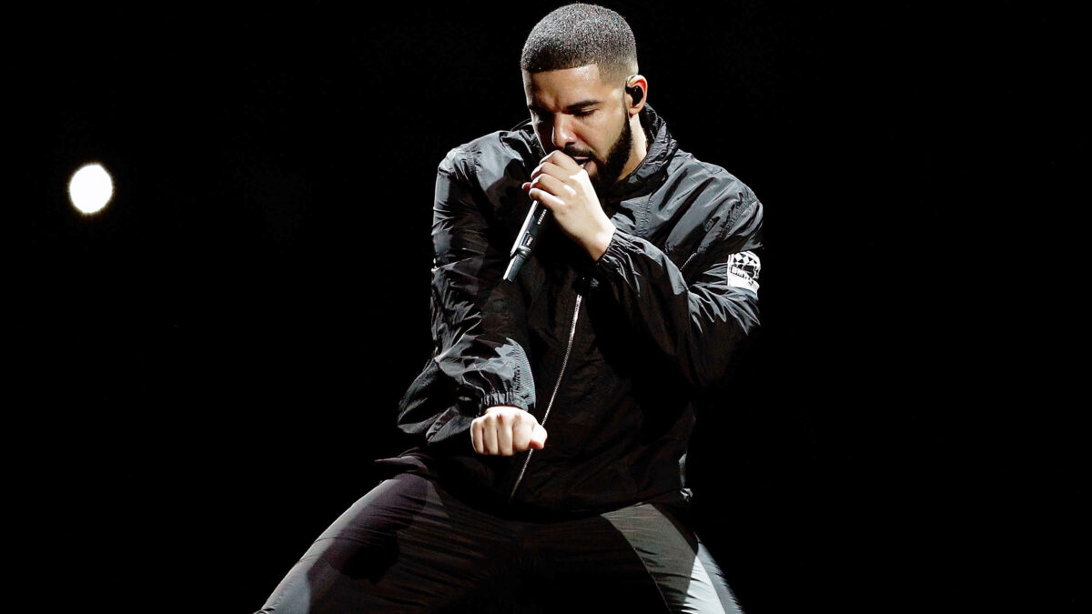 Drake dévoile son nouvel EP, Scary Hours 2 incluant des collaborations avec Rick Ross et Lil Baby